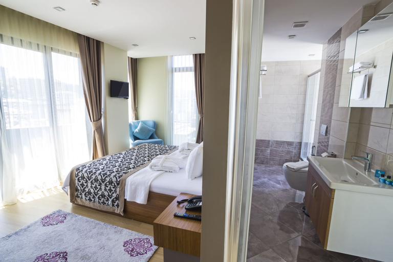 Bedroom 2, Alesha Suite, Yomra