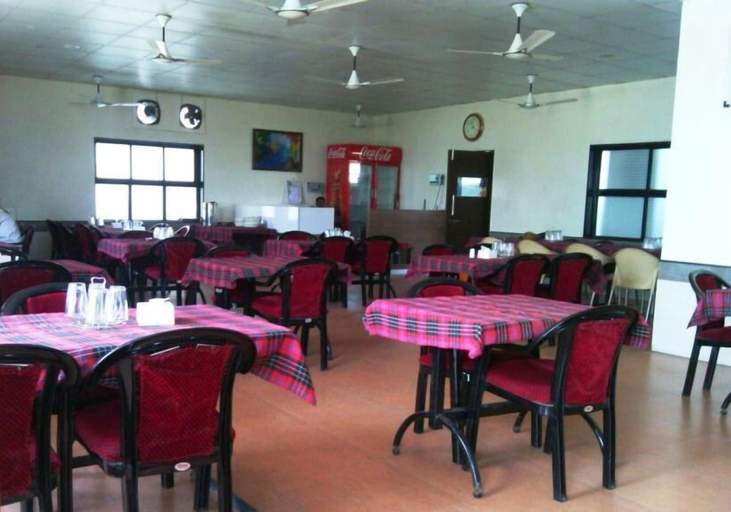 Food & Drinks 4, Dhanashree Hospitality - Bar,Restaurant & Lodging, Solapur