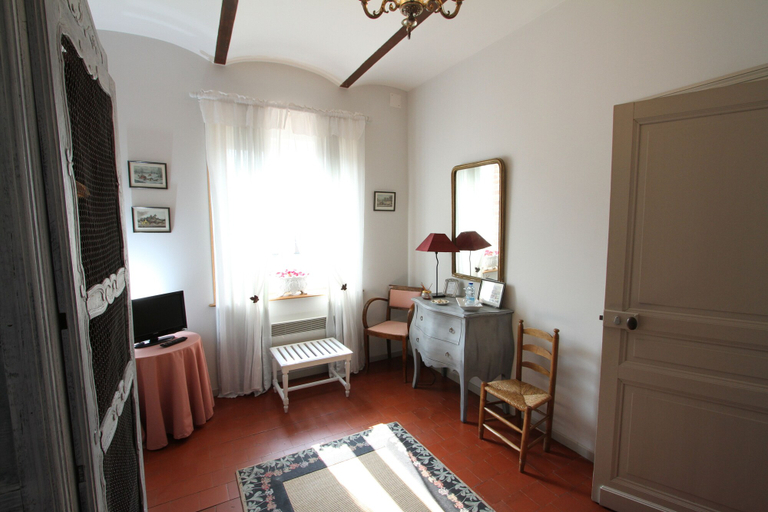 Bedroom 3, Le Clos Xavianne, Nord