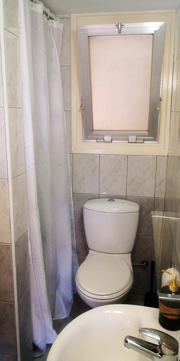 Bathroom 3, Youthfull Escape in Nicosia