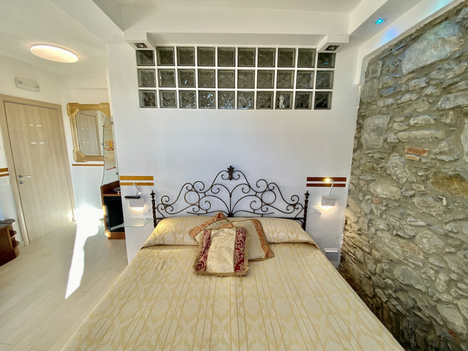 Bedroom 14