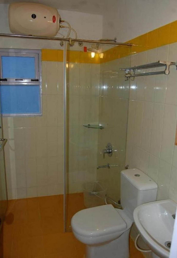 Bathroom 5, Altius Nest, Dindigul