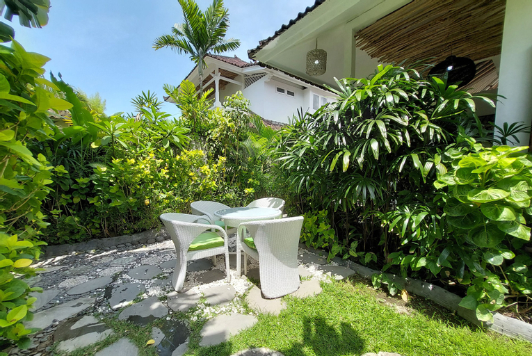 Exterior & Views 28