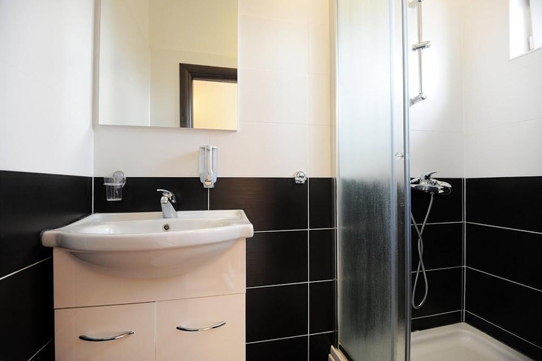 Bathroom 4, Villa Matea, Nin