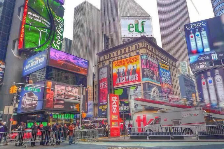 Others 5, Perfectly Located near Restaurants, Shops, & Sites, New York