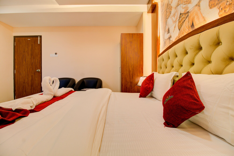 Bedroom 5, Hotel Samaira Residency, Thane