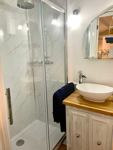 Bathroom 3, Shepherds Hut With Hot Tub, North Wales, Anglesey, Anglesey