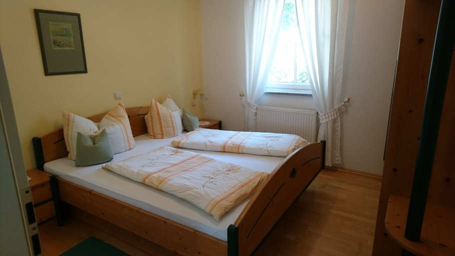 Bedroom 2, Ferienhof Fenzl, Passau
