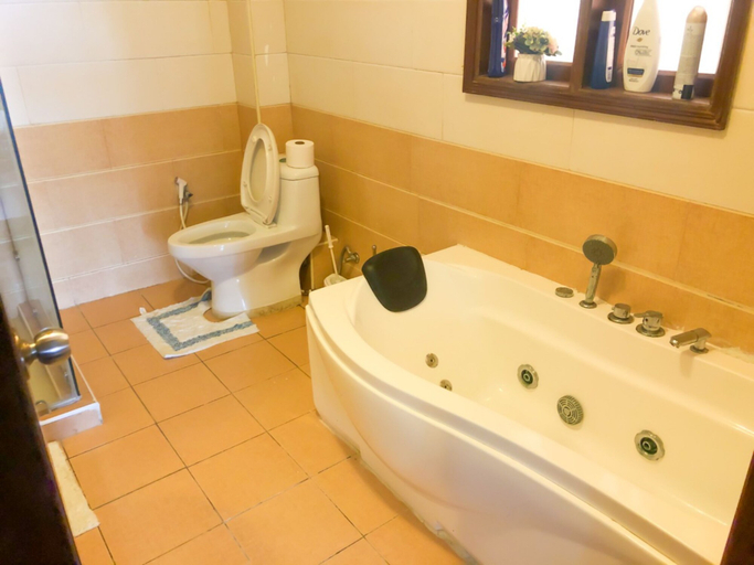 Bathroom 4, Stay.Plus Shanzu Beachfront Apartment, Kisauni