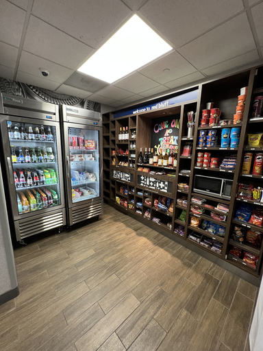Food & Drinks 5, Hampton Inn & Suites Red Bluff, Tehama