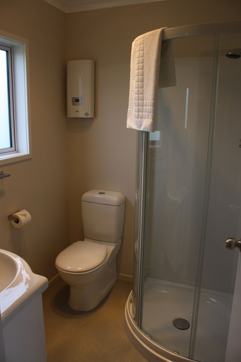 Bathroom 3, Jenny's Bed & Breakfast, New Plymouth