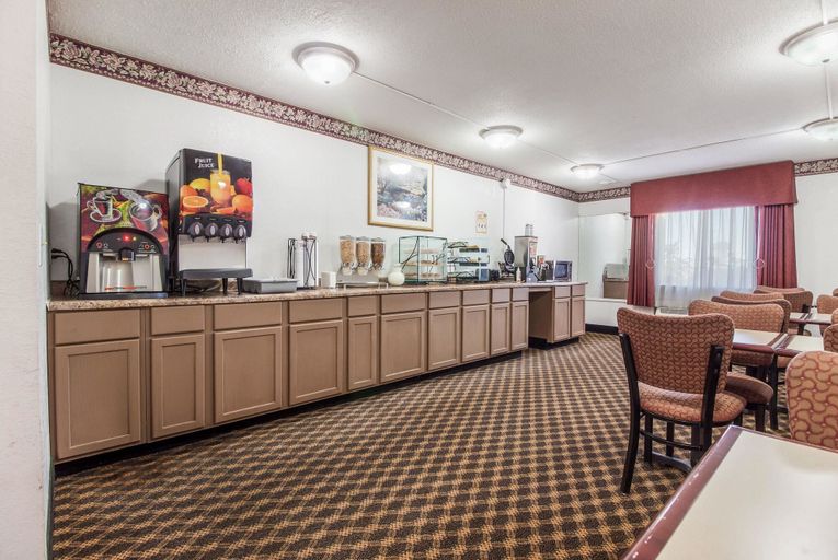 Food & Drinks 5, Econo Lodge Lexington, Dawson