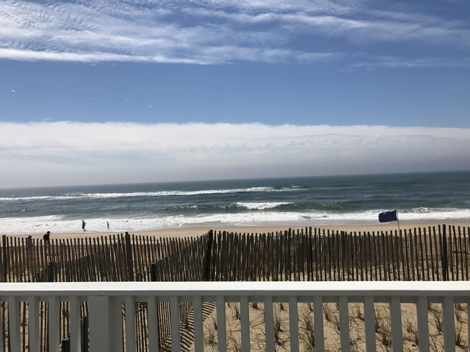 Exterior & Views 16