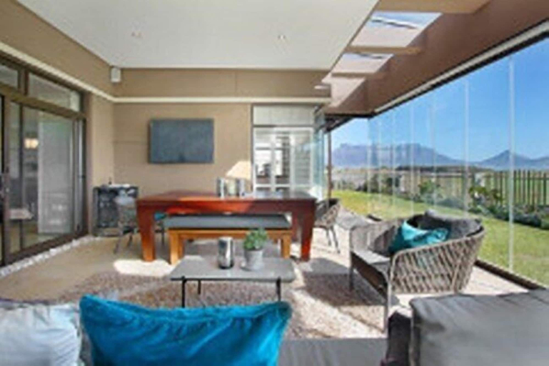Living room, Luxury Vacation Villa, City of Cape Town