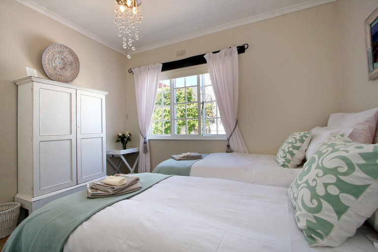 Bedroom 3, Hout Bay Beach Cottage, City of Cape Town
