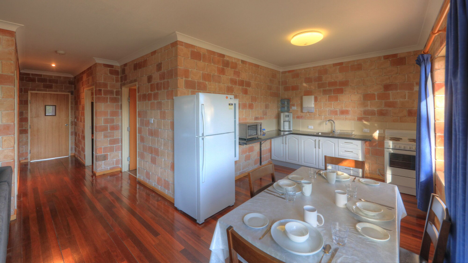 Others 5, The Golfers Inn, Tenterfield