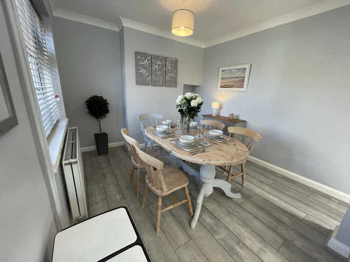 Others 5, Coastal Getaway in Heacham, Cambridgeshire