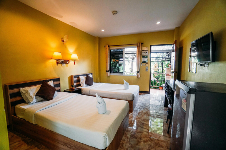 Bedroom 3, Phoemphoon 2 Hotel, Muang Nan