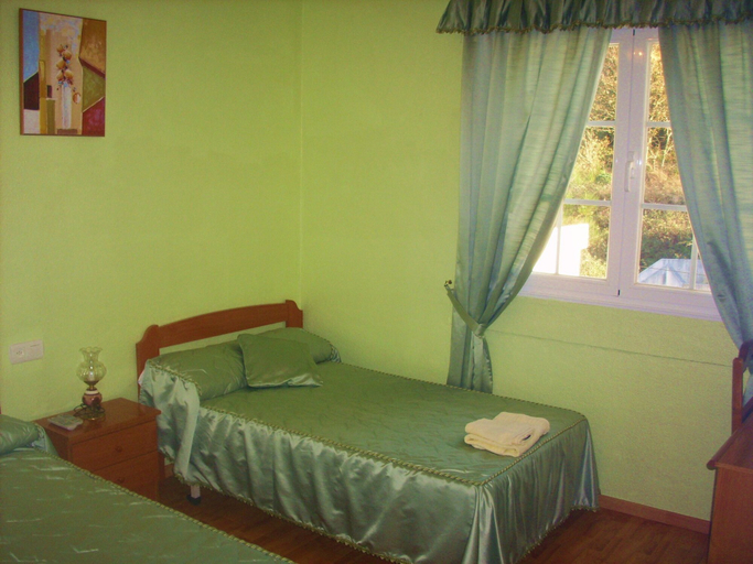 Bedroom 4, Hostal Cachiño, A Coruña