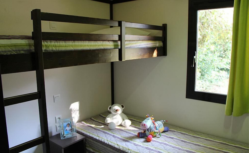 Bedroom 3, Lagrange Vacances Les Cottages Varois, Var