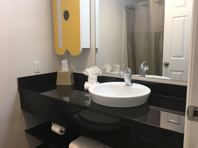 Bathroom 4, Studio 6 Indianapolis, IN, Indianapolis