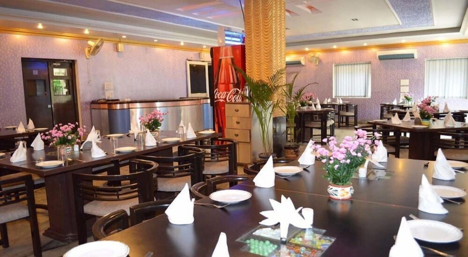 Food & Drinks 3, Hotel RK Palace, Pakur
