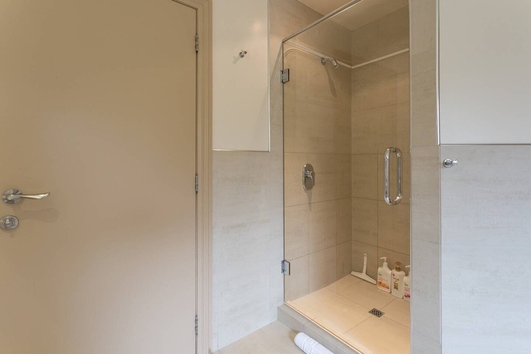 Bathroom 4, Distinctive Mountain View Spacious Home, Queenstown-Lakes