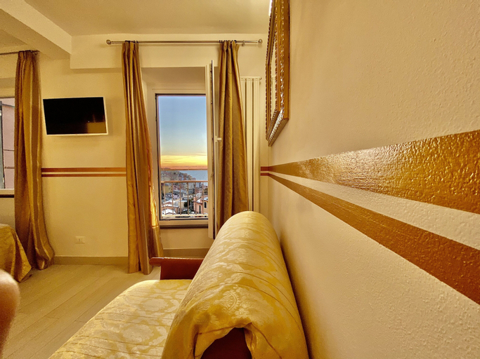 Bedroom 28