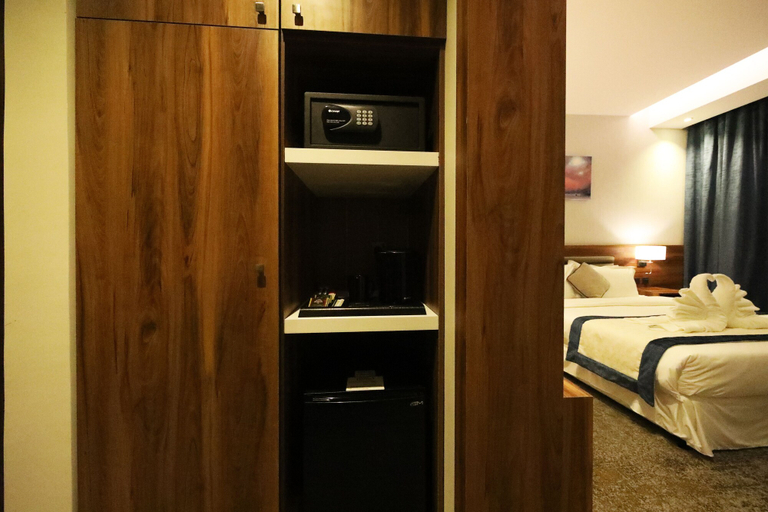 Bedroom 3, EVA Hotel, Jeddah