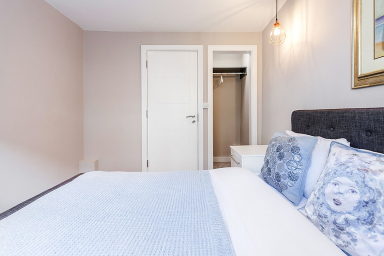 Bedroom 3, Stylish 2bed 2bath in Notting Hill, London
