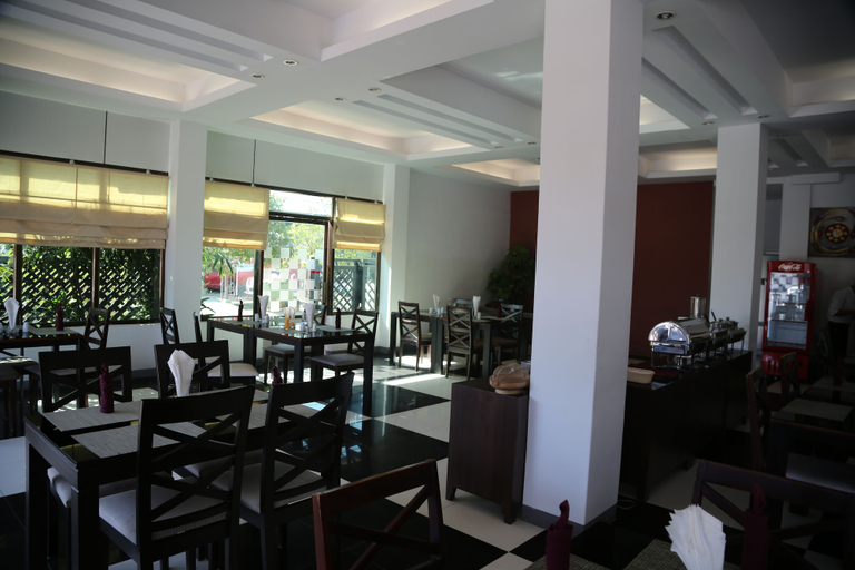 Food & Drinks 5, Hotel Platinum Tamwe, Yangon