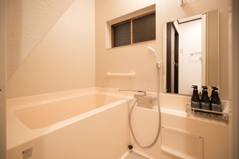 Bathroom 3, Higashiyama Aritsuki, Kanazawa