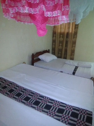 Bedroom 2, Green Court Hotel, Bondo