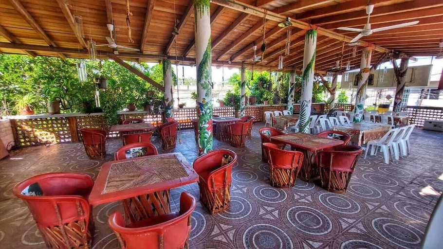 Food & Drinks, bungalows mirna manzanillo, Manzanillo