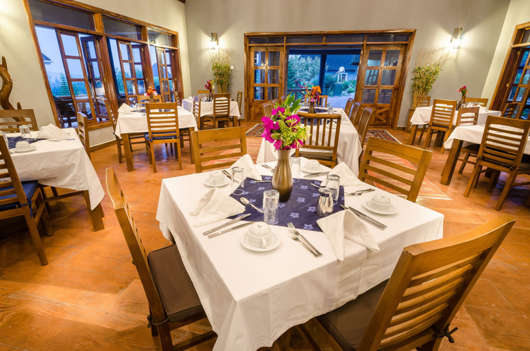 Food & Drinks 5, Emburara Farm Lodge, Kashari