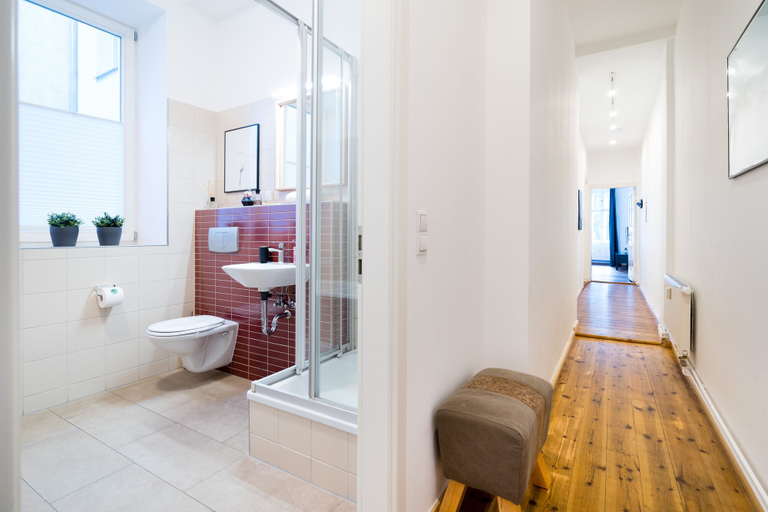 Bathroom 3, BENSIMON apartments Prenzlauer Berg, Berlin