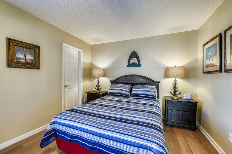 Bedroom 2, Beach Bungalow by Book That Condo, Bay