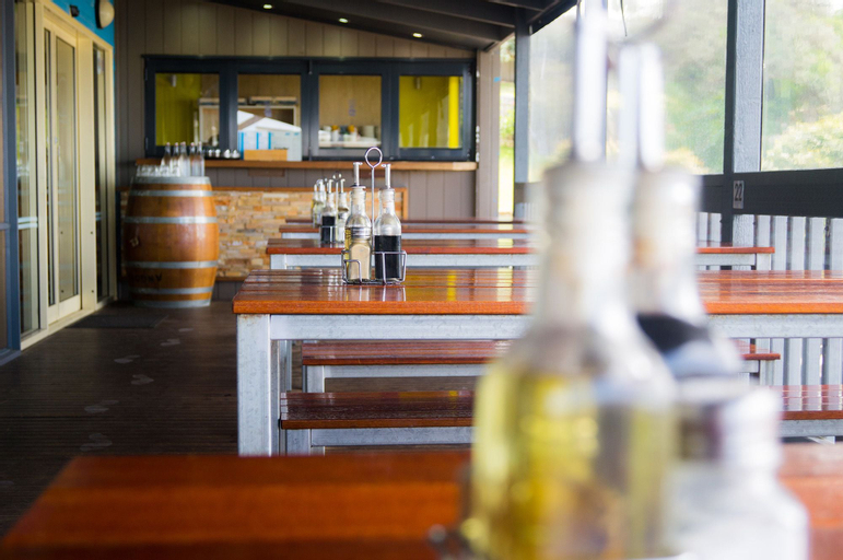 Food & Drinks, The Waterwheel Beach Cabins - Caravan Park, E. Gippsland - Orbost