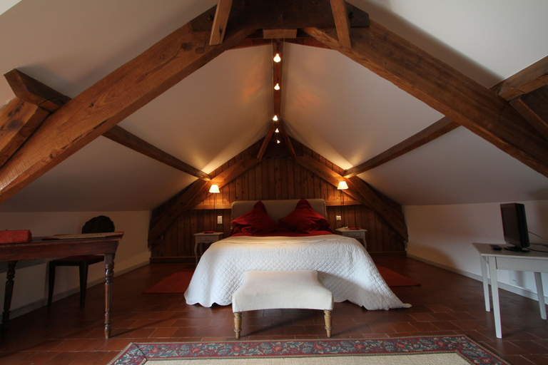 Bedroom 2, Le Clos Xavianne, Nord