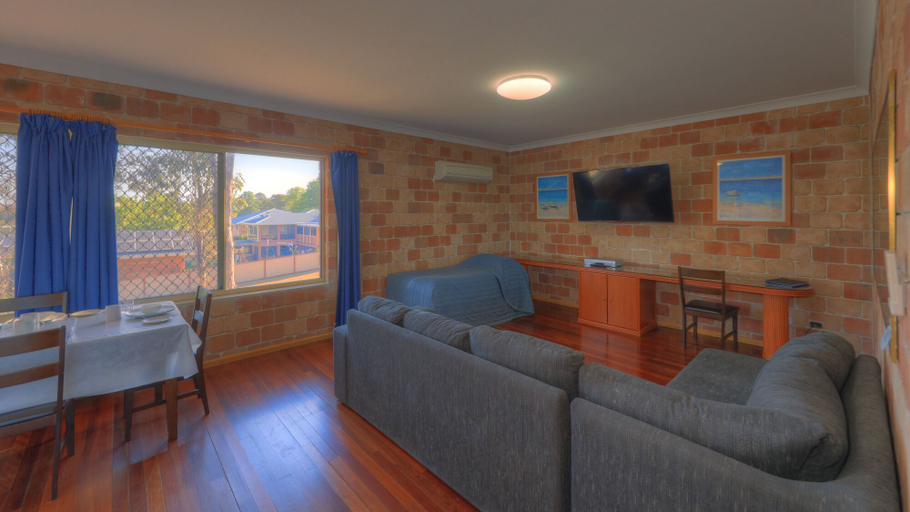 Others 4, The Golfers Inn, Tenterfield
