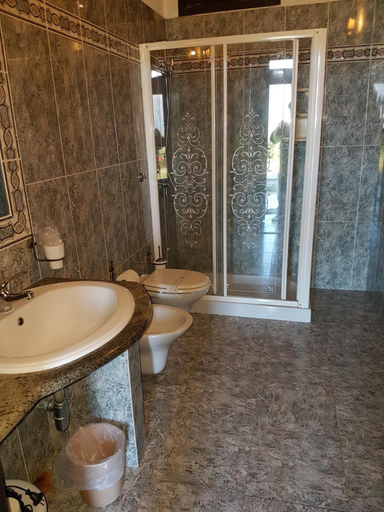 Bathroom 5, Hotel Sardus Pater, Carbonia-Iglesias