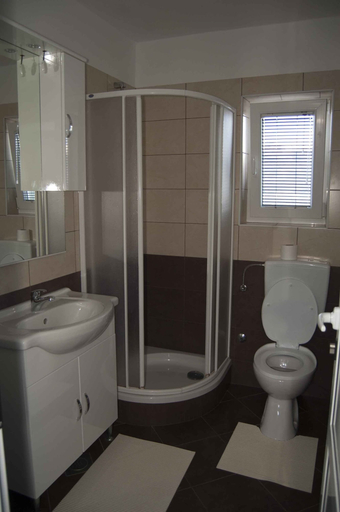 Bathroom 3, Apartments Petra, Ražanac