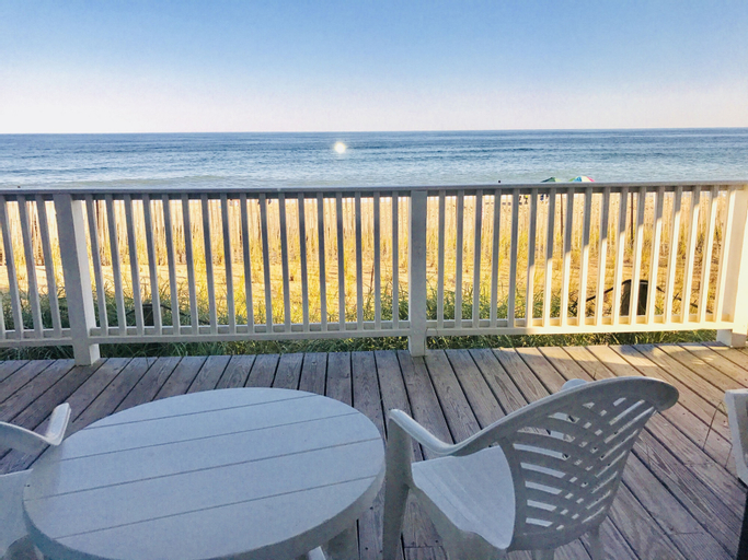 Exterior & Views 9