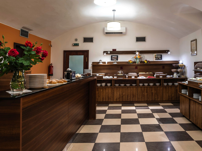Food & Drinks 5, EA Hotel Downtown, Praha 1