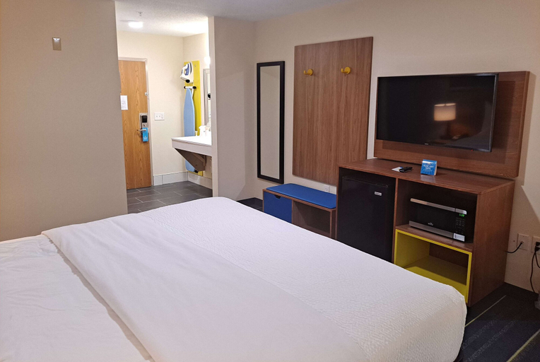 Bedroom 3, Days Inn by Wyndham Grayson, Carter