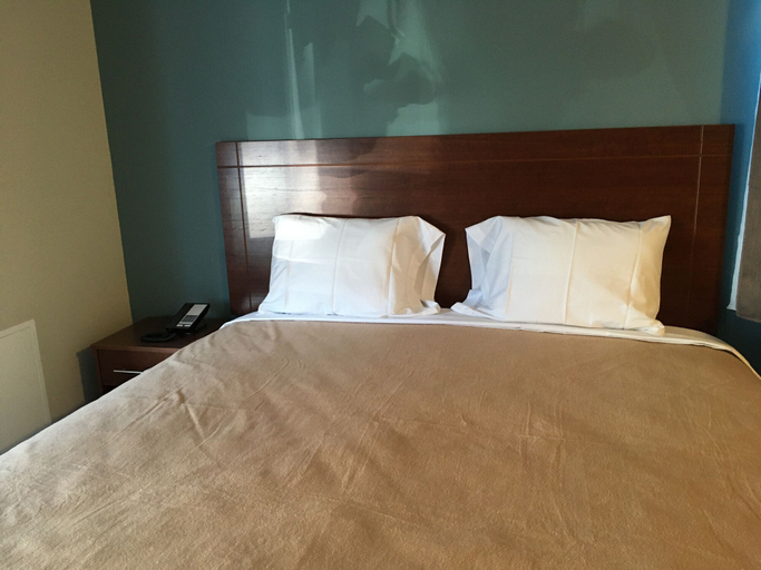 Bedroom 5, Magna Hotel, New York