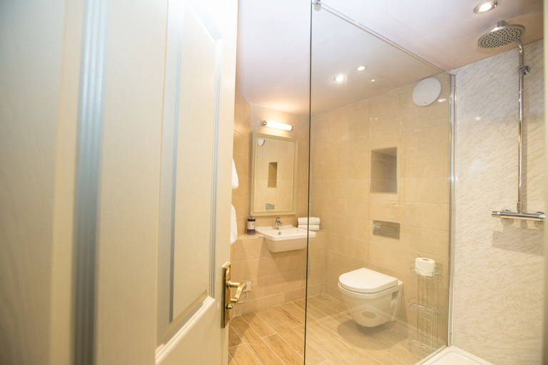 Bathroom 3, The Cornmill Stable Cottages, North Yorkshire