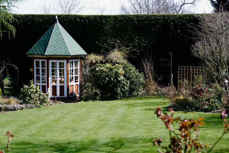 Exterior & Views 2, Malvern Holiday Garden Flat, Worcestershire