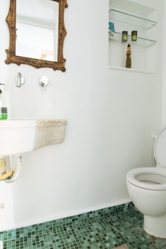 Bathroom 4, Charming 3-bedroom House in Tinos, South Aegean