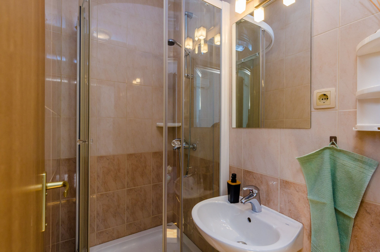 Bathroom 2, The Point Room, Dubrovnik